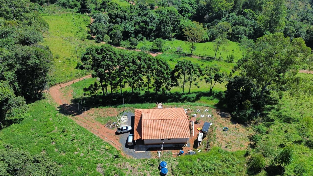 🏡 Lindo Sitío a venda em Cambuí – Serra do Cabral | 24.200m² de área total