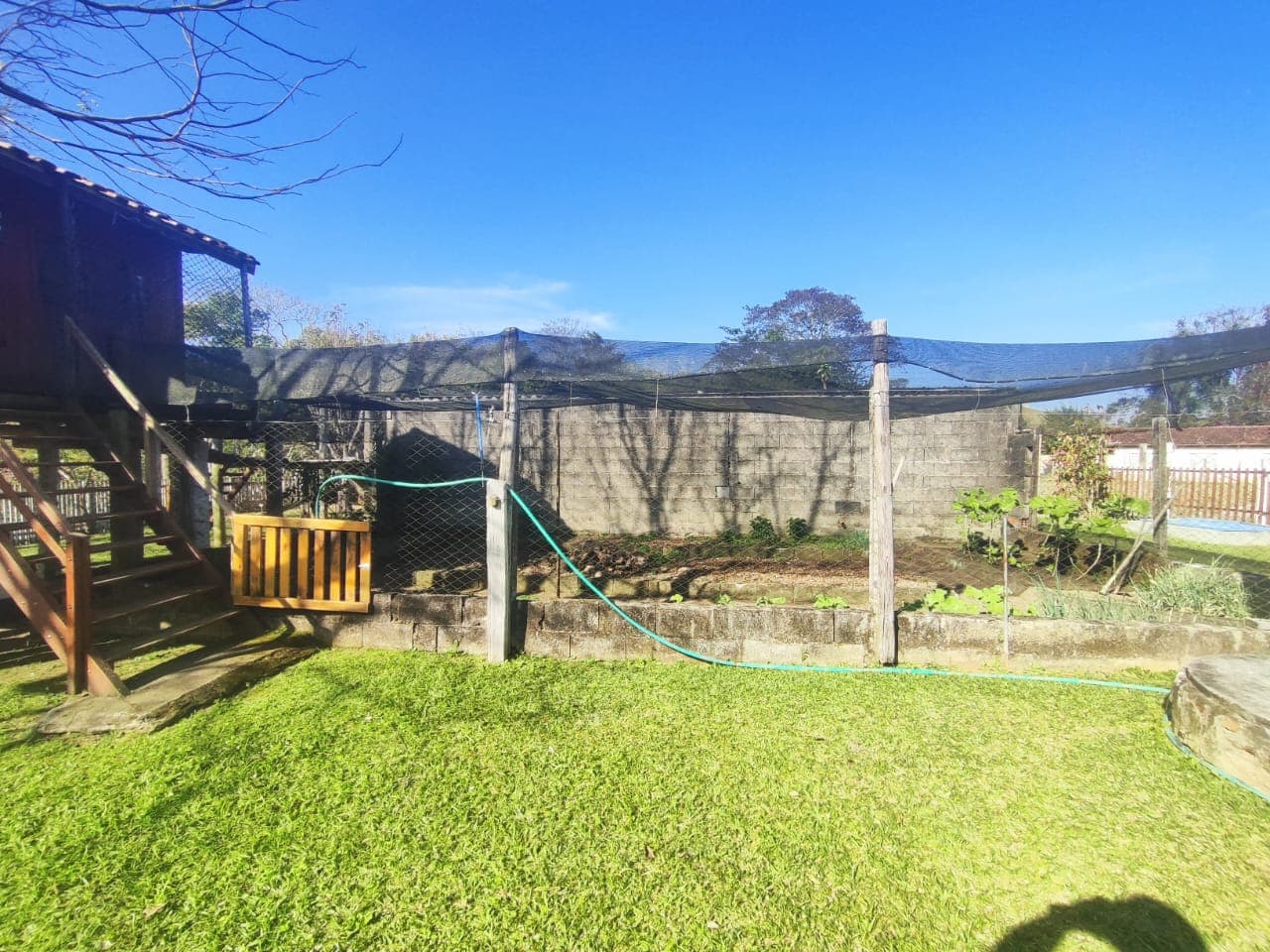 ✨ CHÁCARA EXCLUSIVA À VENDA – ALTO PADRÃO ✨ 📍 Extrema /MG📐 Área total: 5.069 m² 🏗️ Área construída: 400 m² 📄 Documentação: Escritura ✔️ 🪑 Venda: Porteira fechada