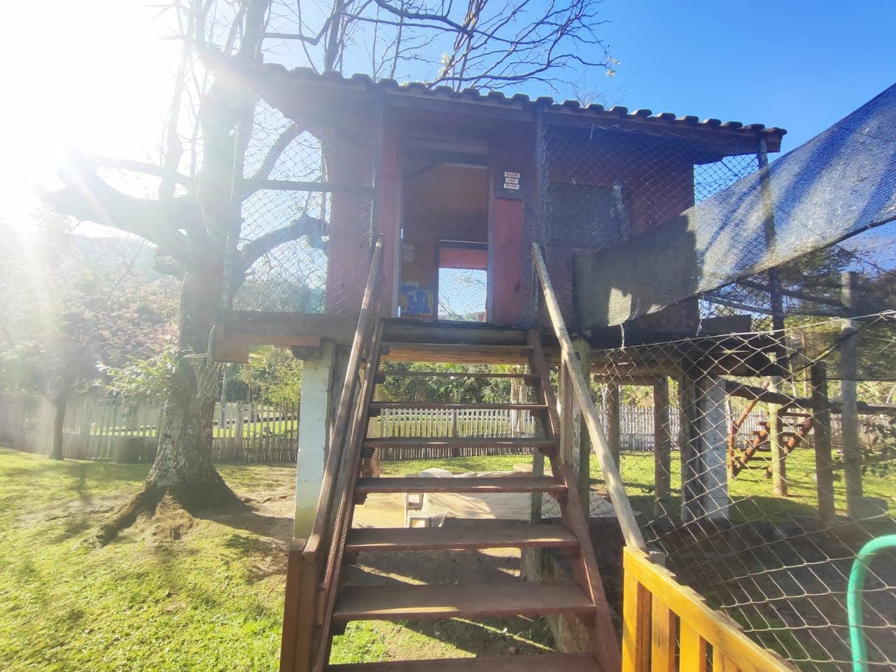 ✨ CHÁCARA EXCLUSIVA À VENDA – ALTO PADRÃO ✨ 📍 Extrema /MG📐 Área total: 5.069 m² 🏗️ Área construída: 400 m² 📄 Documentação: Escritura ✔️ 🪑 Venda: Porteira fechada