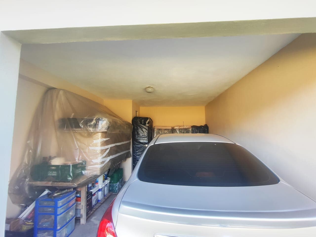 ✨ CHÁCARA EXCLUSIVA À VENDA – ALTO PADRÃO ✨ 📍 Extrema /MG📐 Área total: 5.069 m² 🏗️ Área construída: 400 m² 📄 Documentação: Escritura ✔️ 🪑 Venda: Porteira fechada