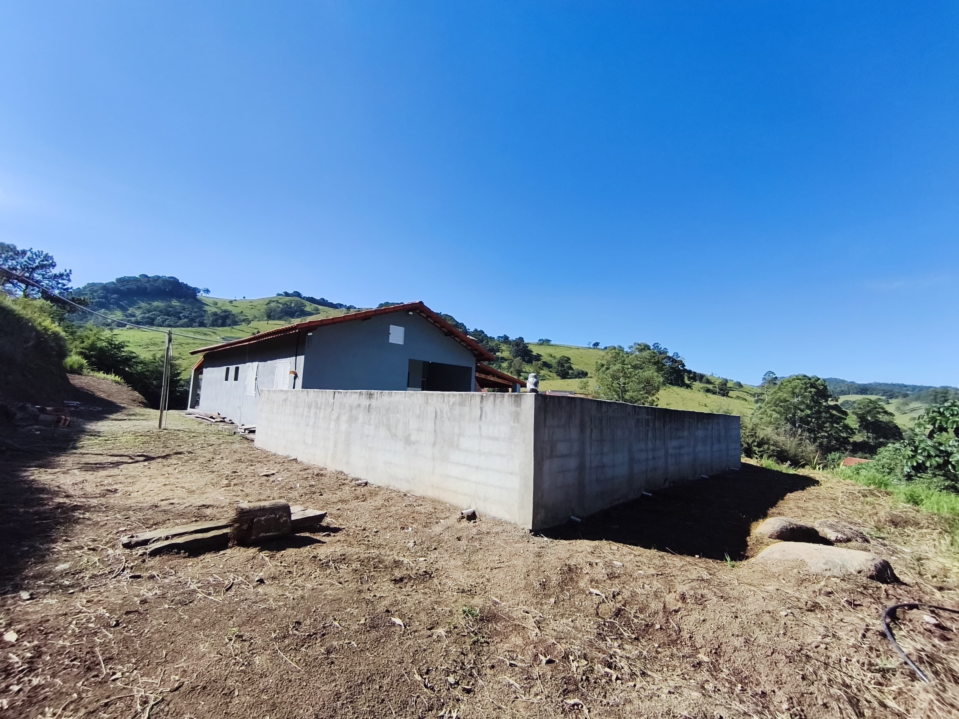 🌿🏡 CHÁCARA À VENDA EM TOLEDO – MG 🏡🌿🌳 Área total de 5.300 m²