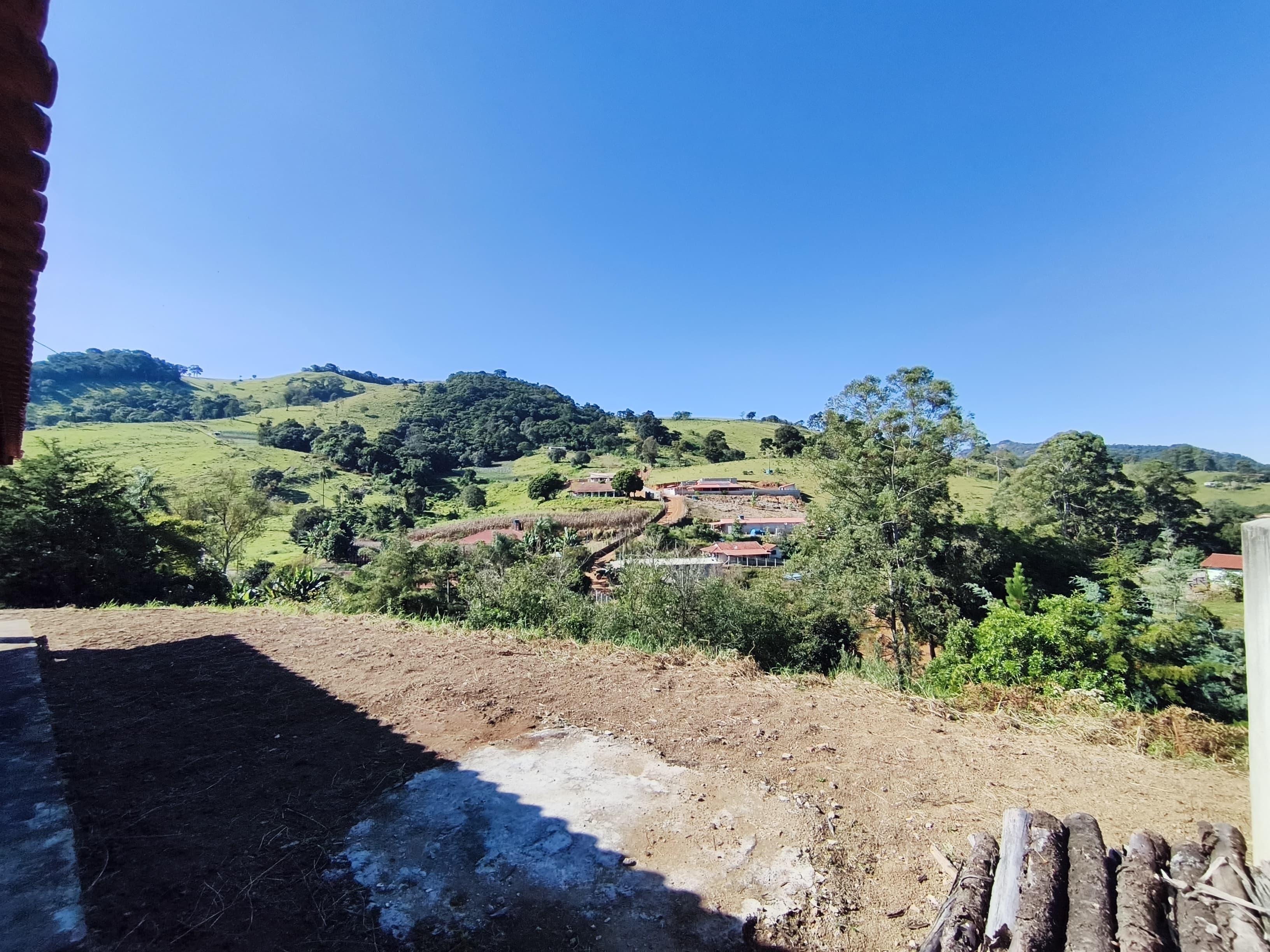 🌿🏡 CHÁCARA À VENDA EM TOLEDO – MG 🏡🌿🌳 Área total de 5.300 m²