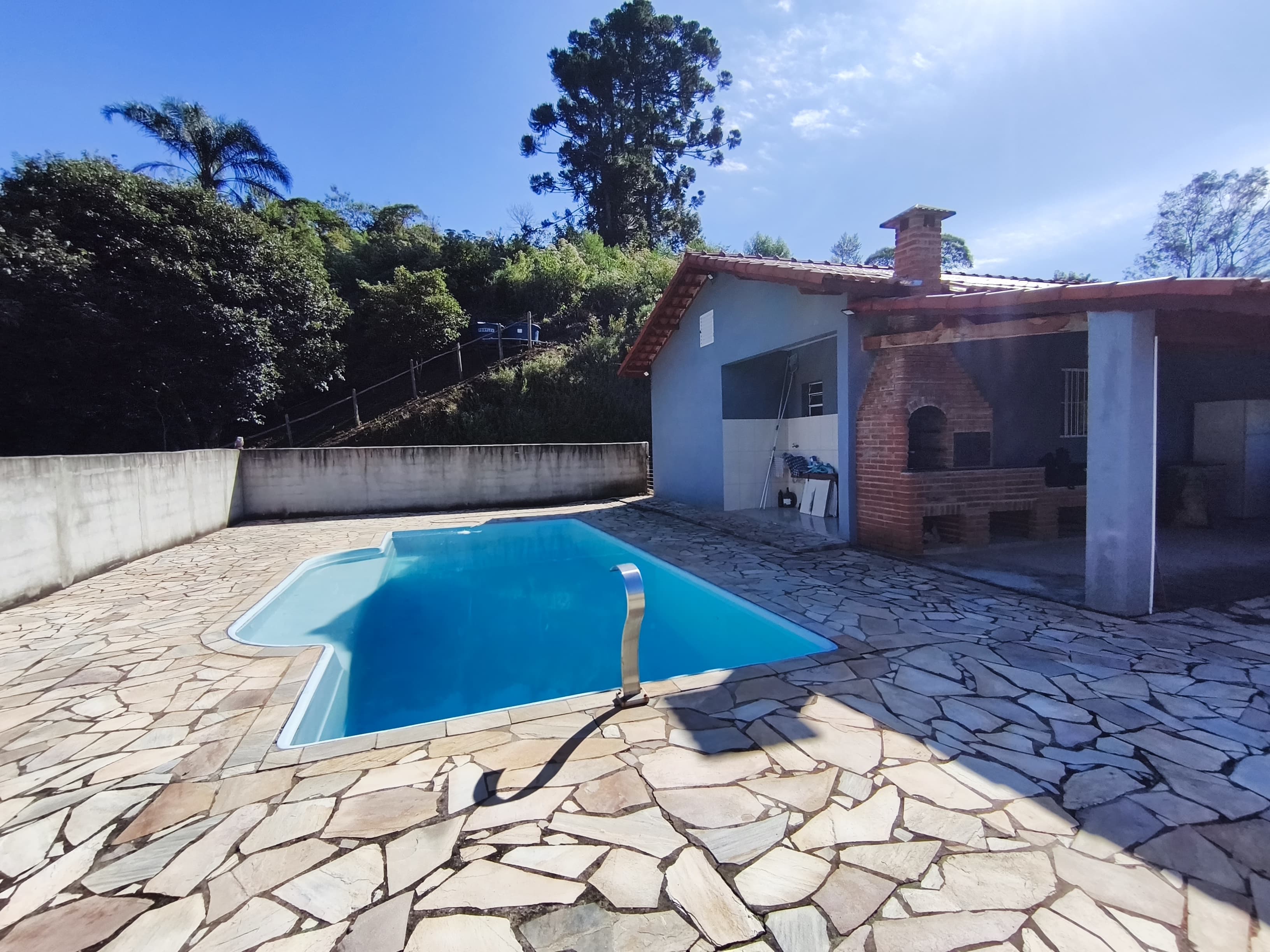 🌿🏡 CHÁCARA À VENDA EM TOLEDO – MG 🏡🌿🌳 Área total de 5.300 m²