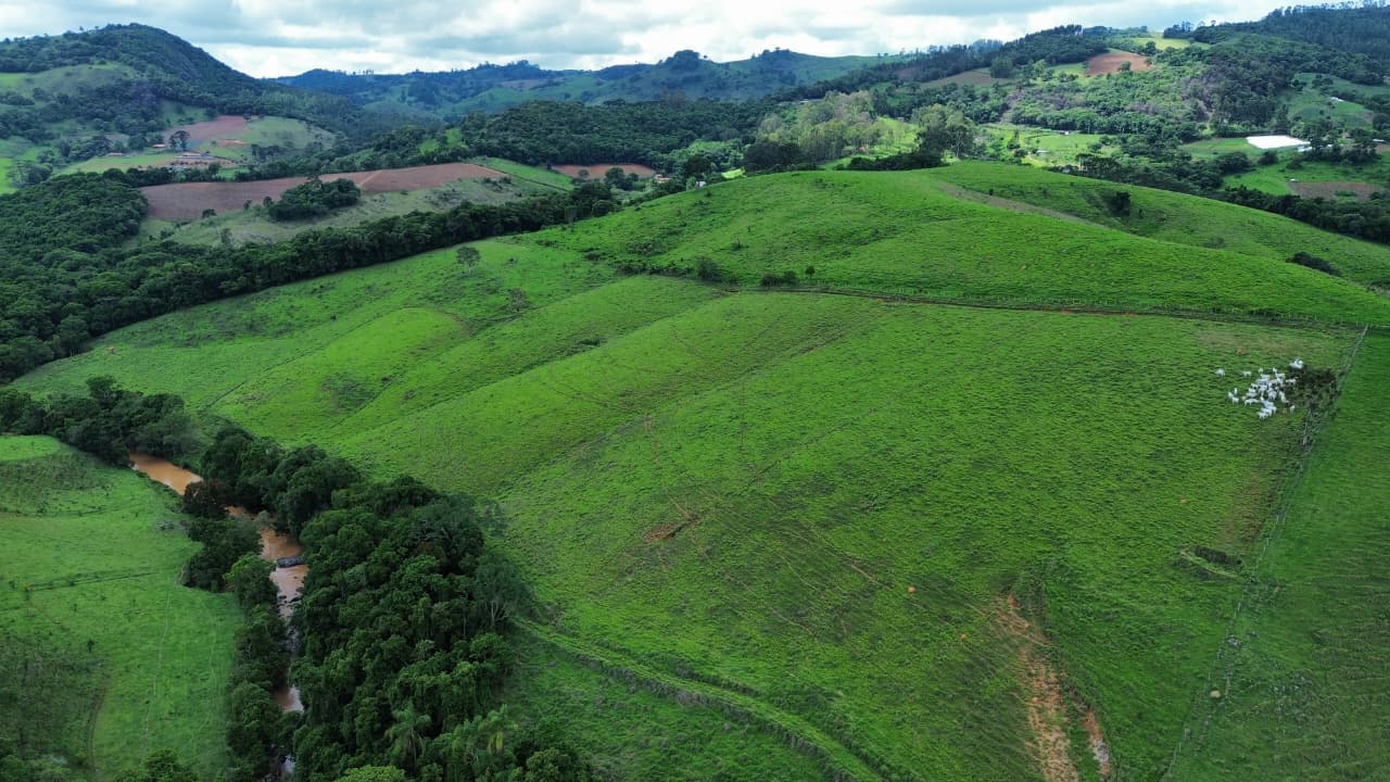 🌄 TERRENO À VENDA – MUNHOZ/MG