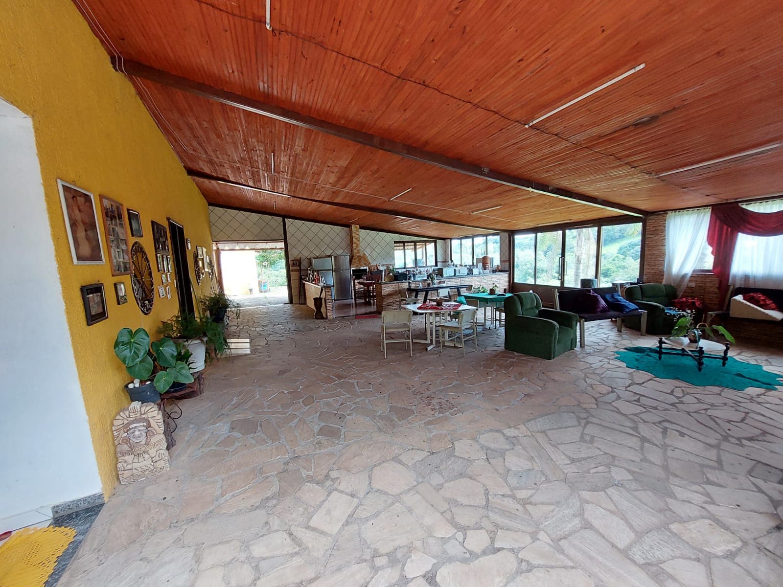 🌳🏡 EXCELENTE SÍTIO À VENDA – PORTEIRA FECHADA – TOLEDO/MG 🏡🌳
