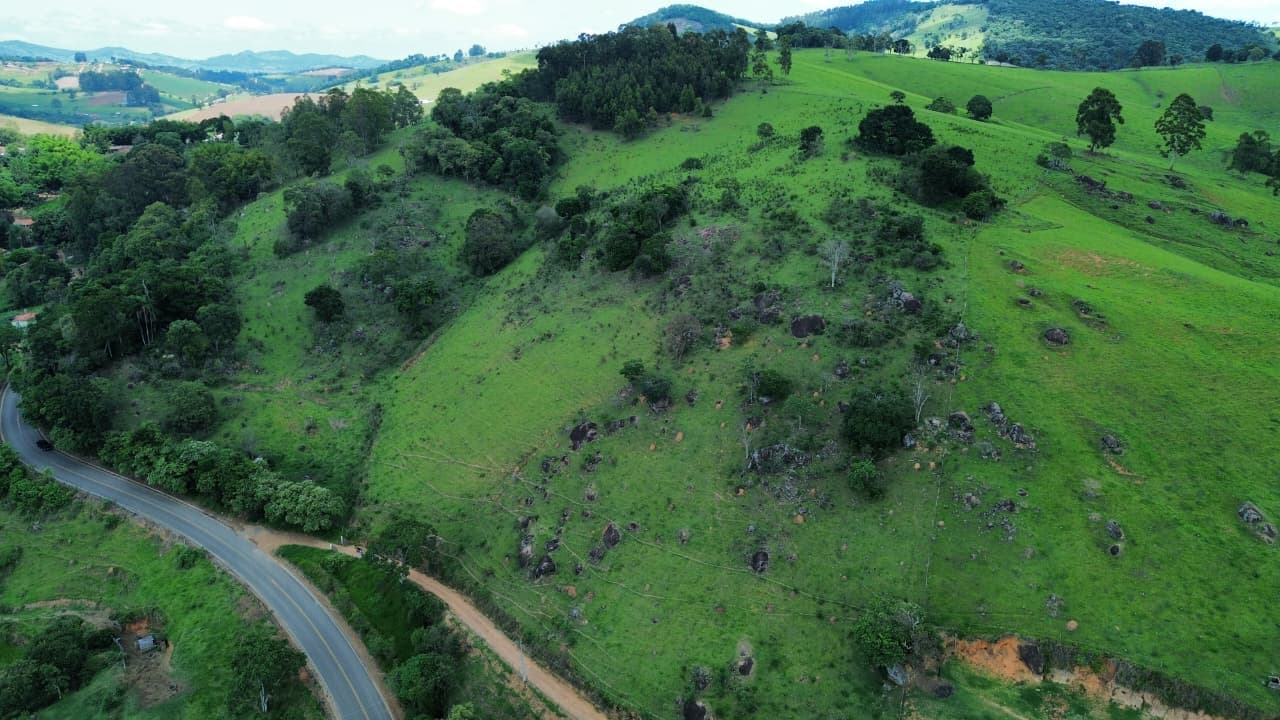 🌄 TERRENO À VENDA – MUNHOZ/MG