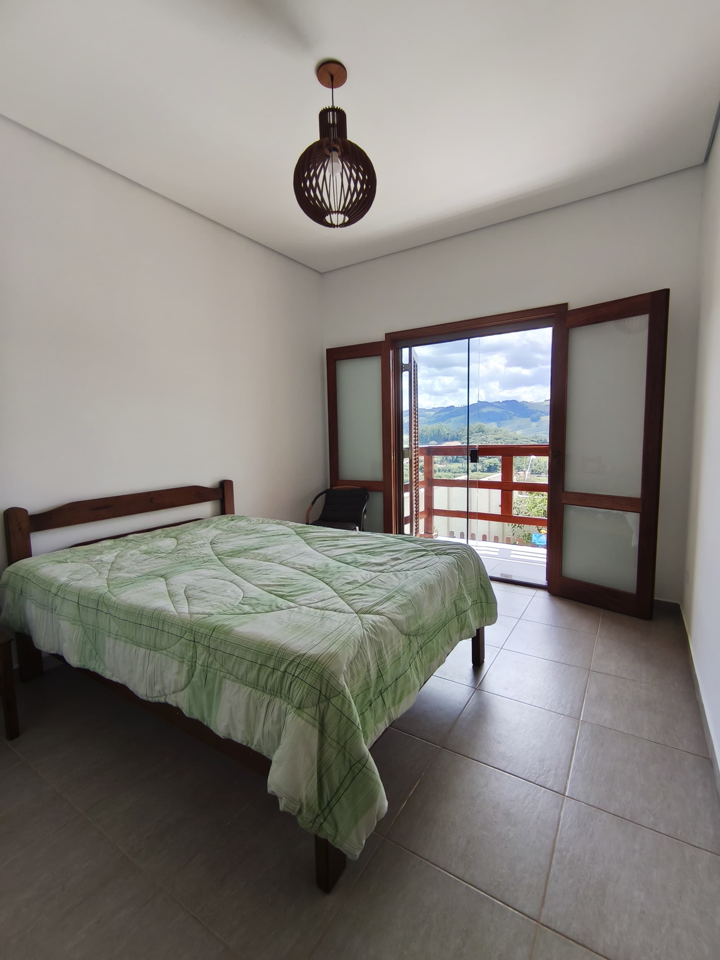 Oportunidade: Casa à Venda no Bairro dos Pereiras