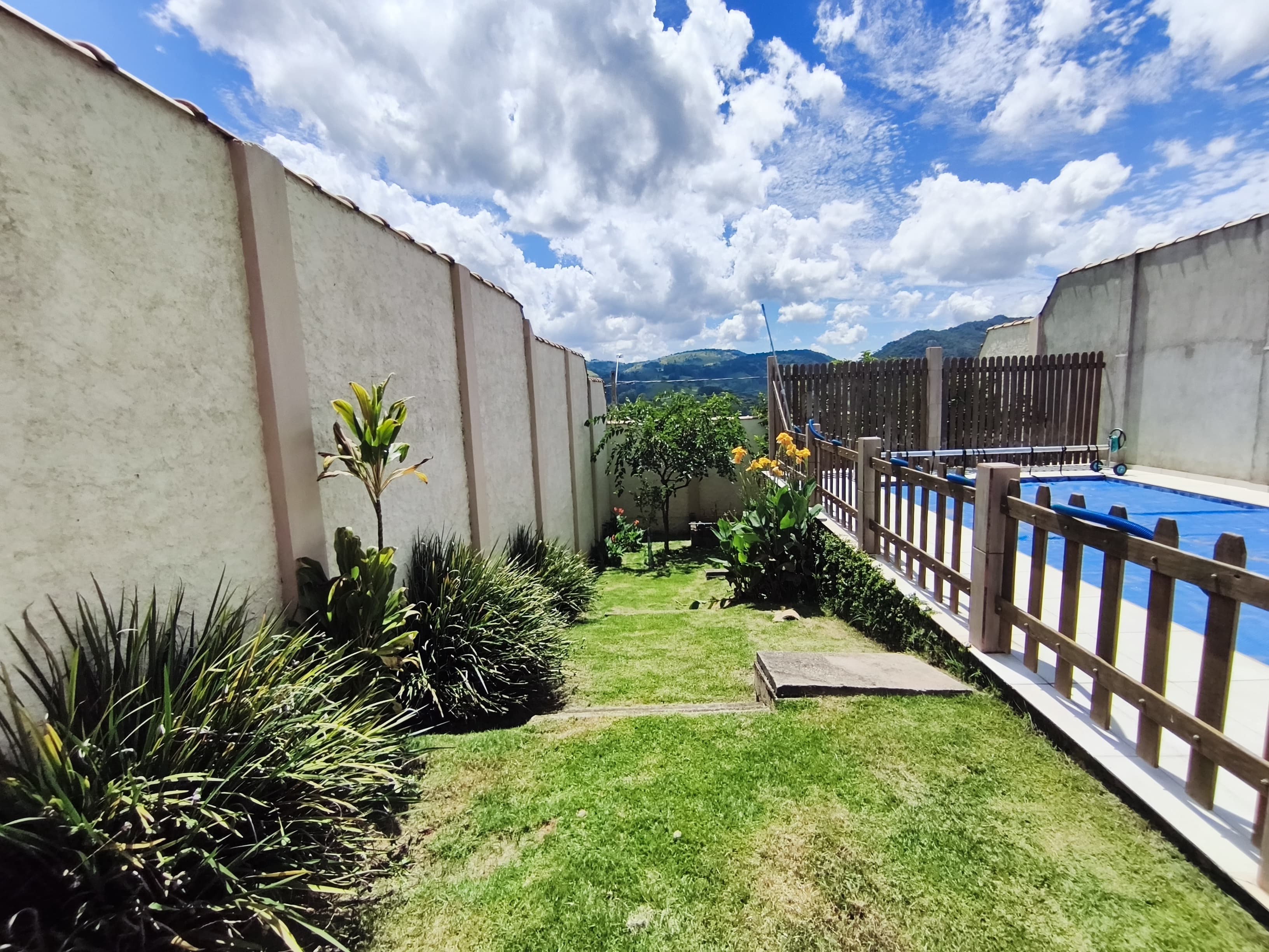 Oportunidade: Casa à Venda no Bairro dos Pereiras