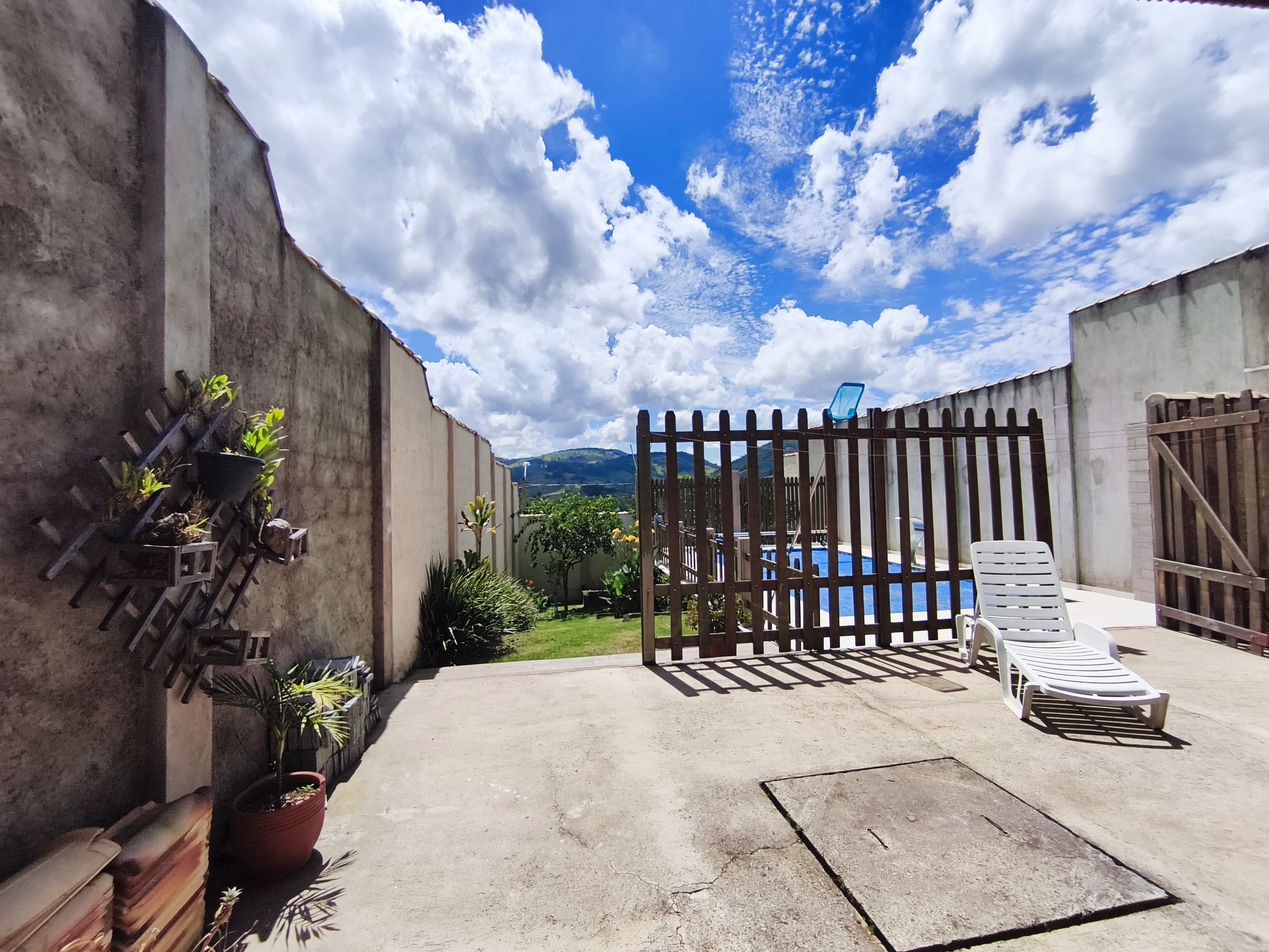 Oportunidade: Casa à Venda no Bairro dos Pereiras