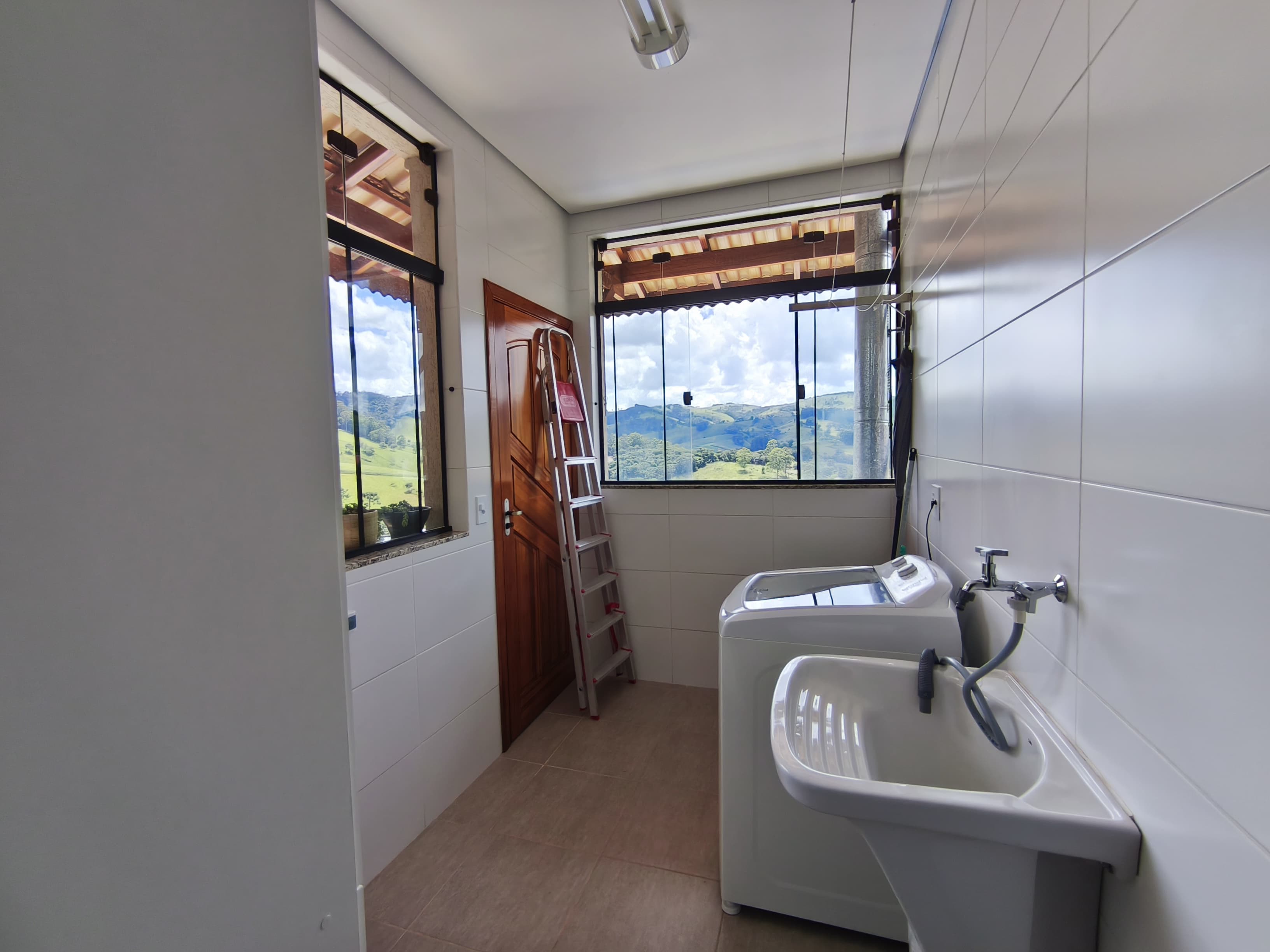 Oportunidade: Casa à Venda no Bairro dos Pereiras