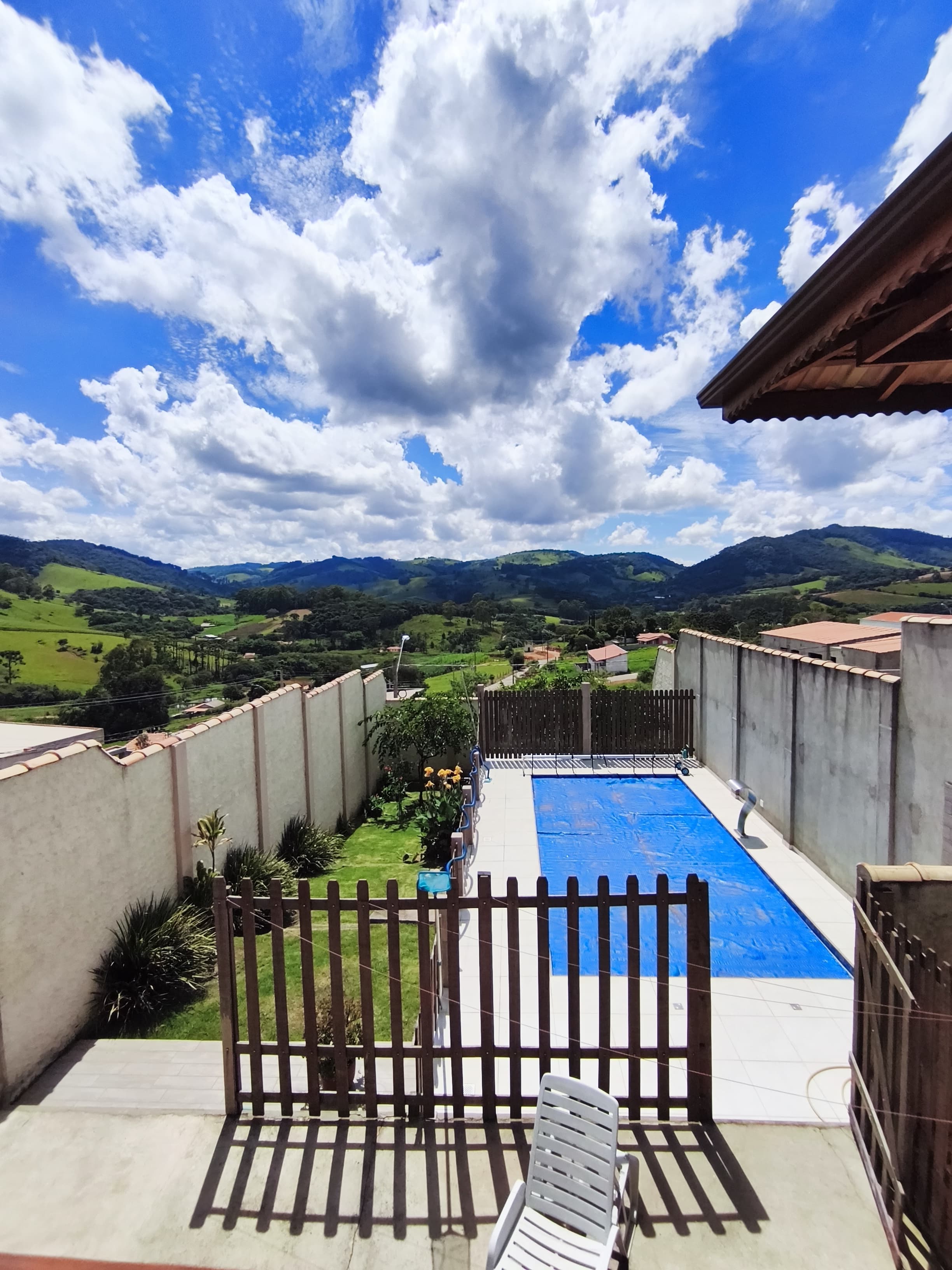 Oportunidade: Casa à Venda no Bairro dos Pereiras