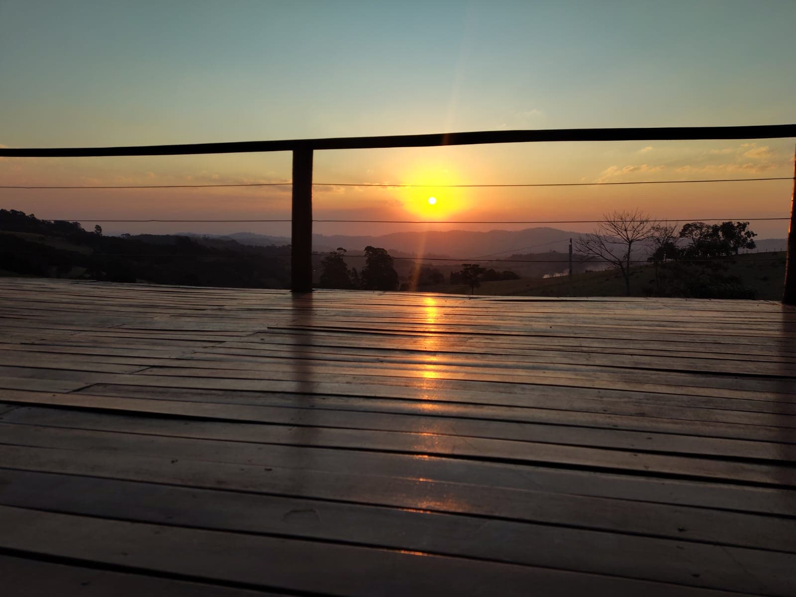 🌿 Chácara à venda na Serra da Mantiqueira – Bueno Brandão ✨ Refúgio dos sonhos com 10.000 m² de natureza, conforto e potencial produtivo!