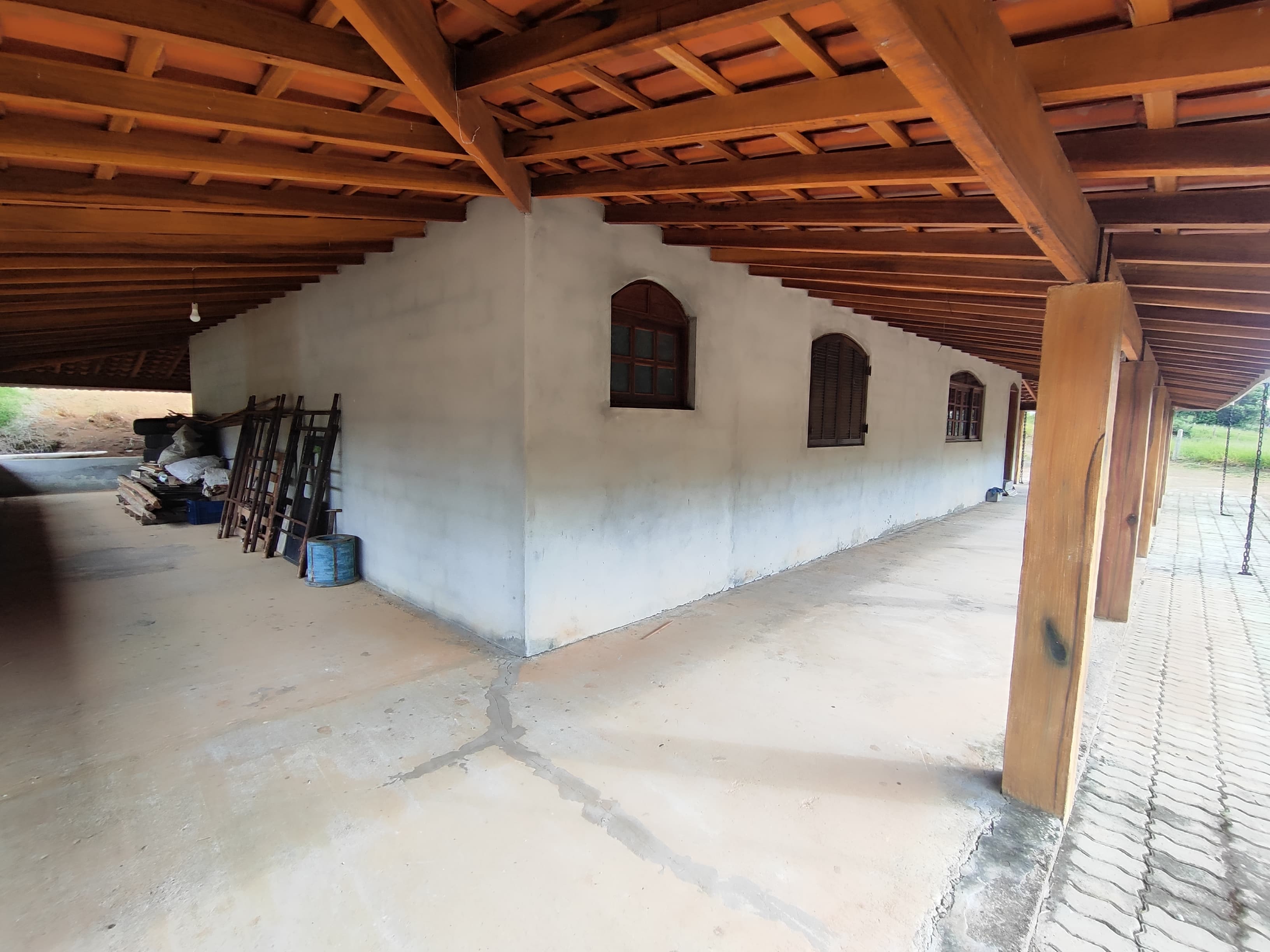 🌿🏡 CHÁCARA À VENDA EM Toledo – MG | PORTEIRA FECHADA!✔ Área total de 2.000 m² ✔ Casa nova em alvenaria com 140 m²