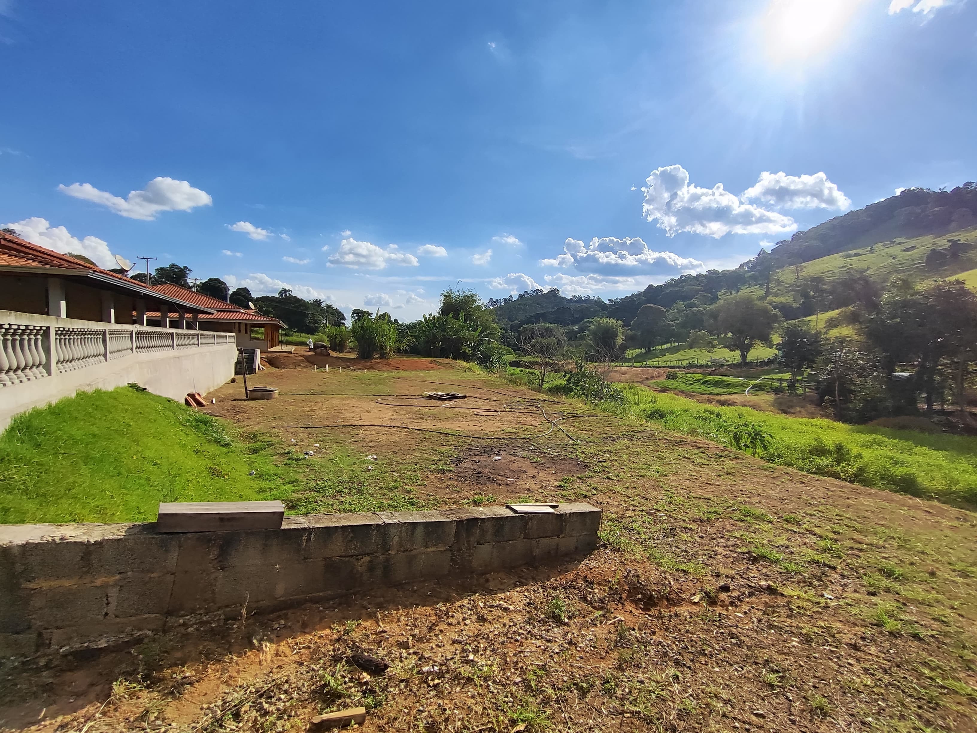 CHÁCARA À VENDA EM TOLEDO – MG