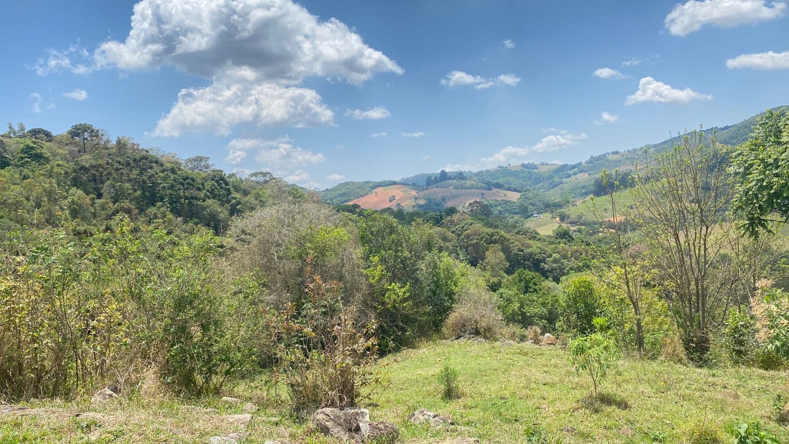 ✨ Terrenos 20 mil mts exclusivos em meio à natureza, perfeitos para quem busca tranquilidade, privacidade e qualidade de vida.