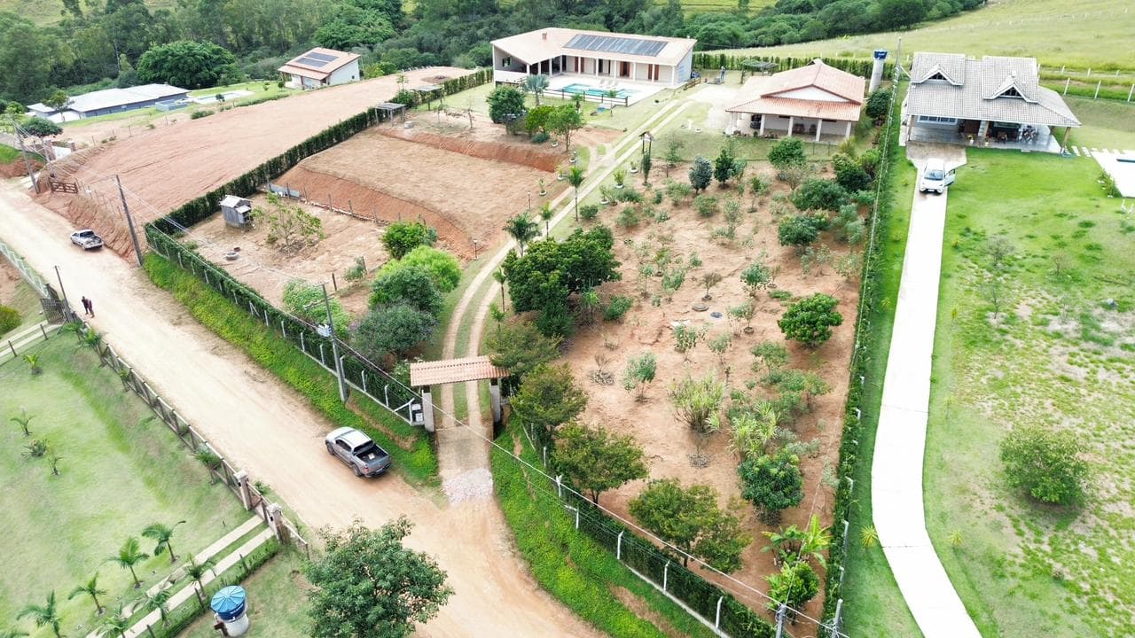 ✨ CHÁCARA DOS SONHOS À VENDA EM Pedra Bela – SP ✨🌿✔ 4.300m² de terreno ✔ 450m² de área construída