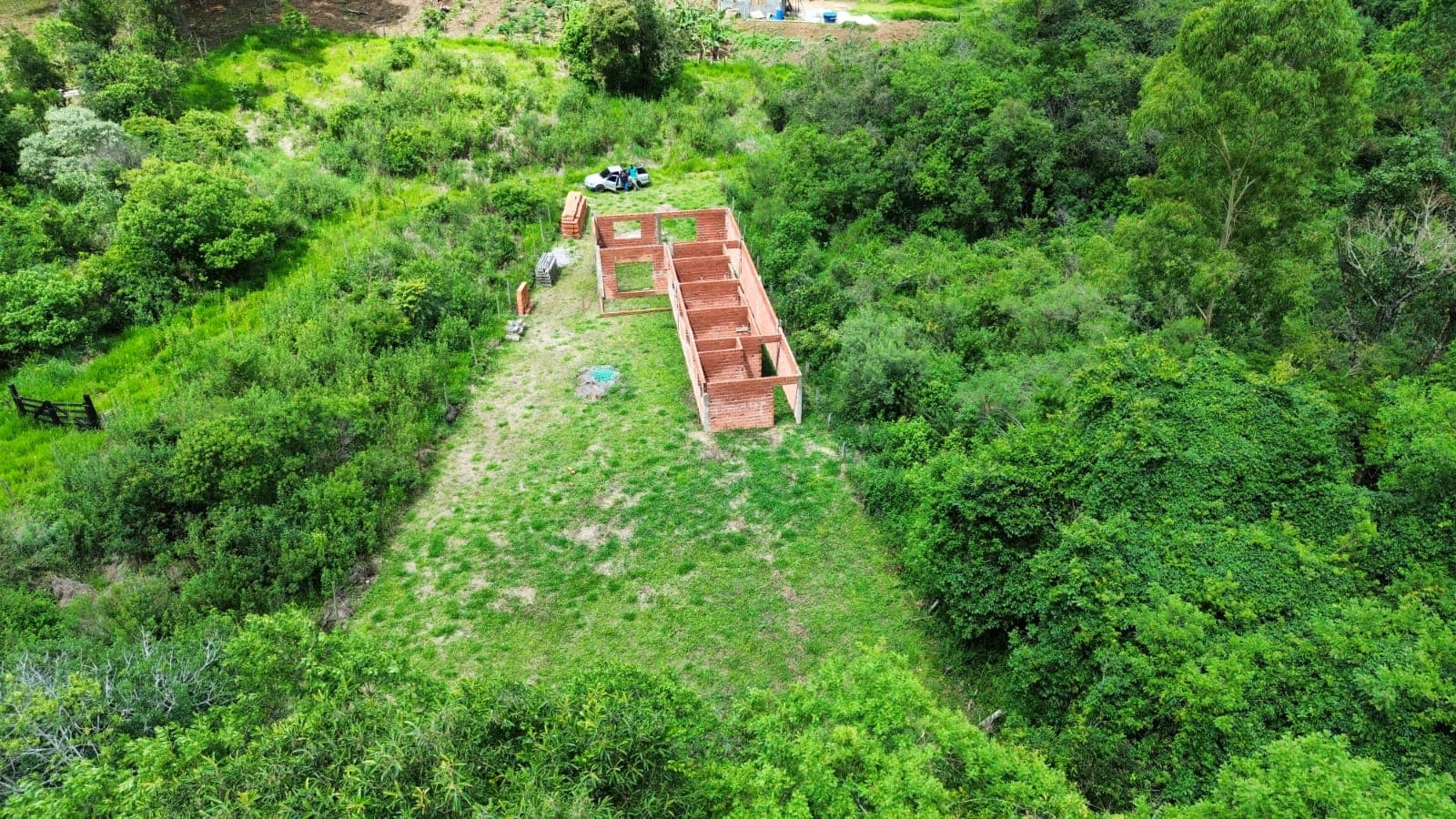 CHÁCARA À VENDA – MUNHOZ/MG 1000 mts