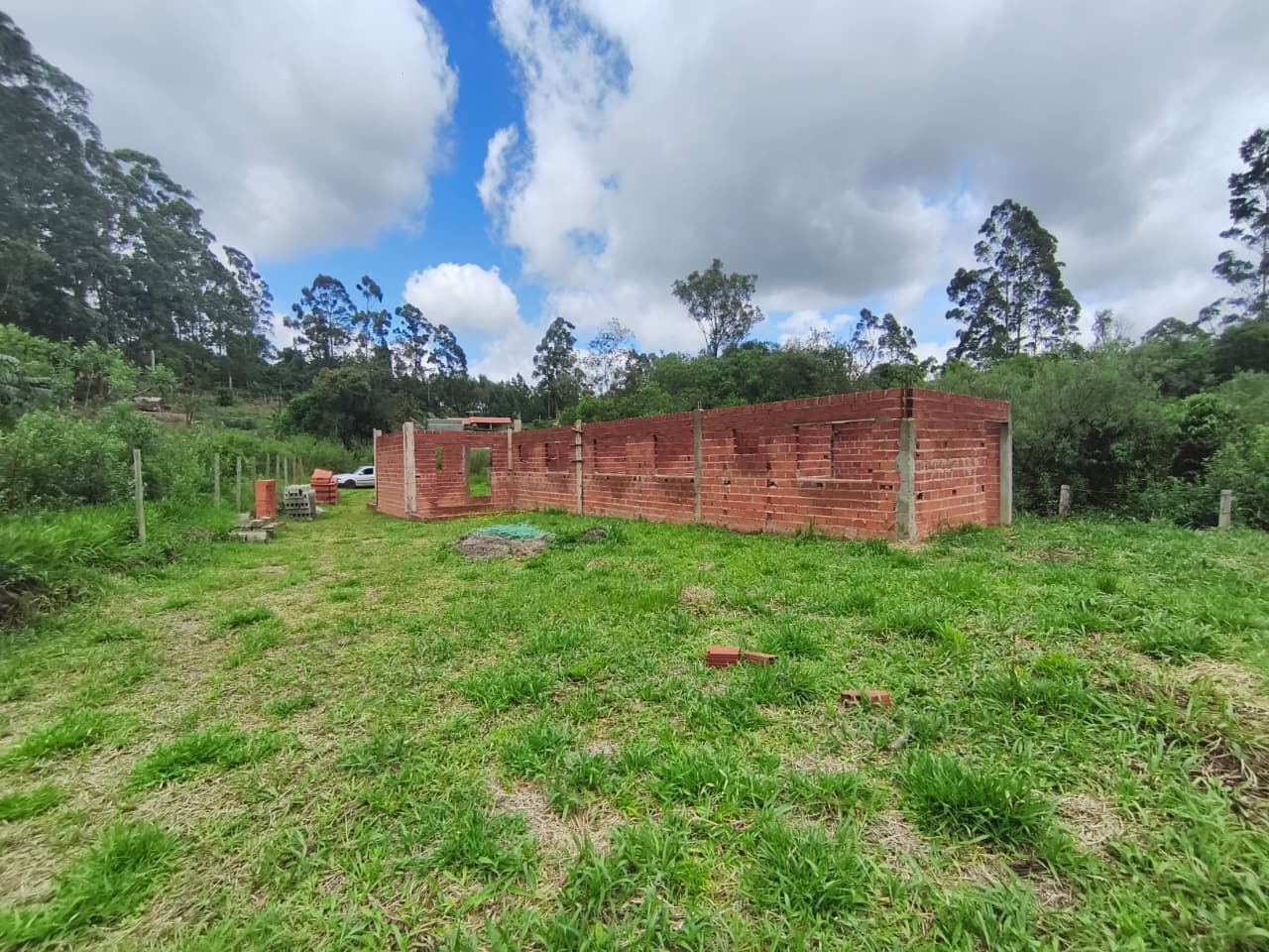 CHÁCARA À VENDA – MUNHOZ/MG 1000 mts