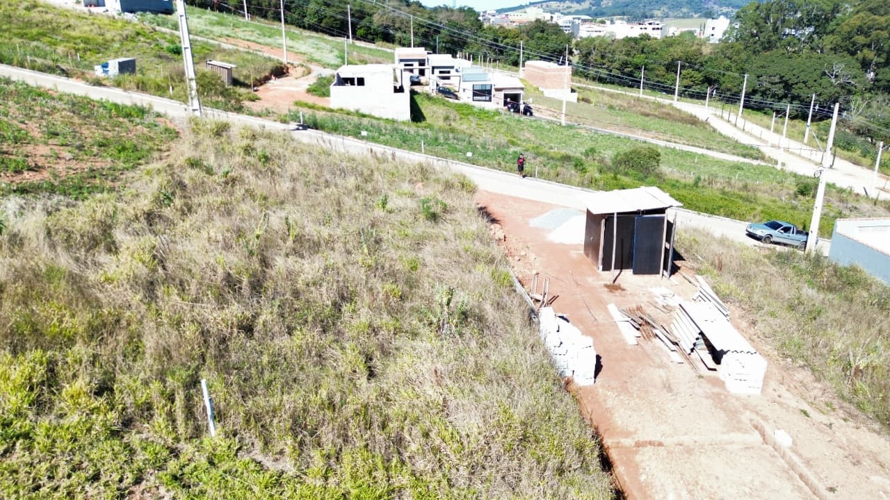 LOTE À VENDA EM TOLEDO/MG