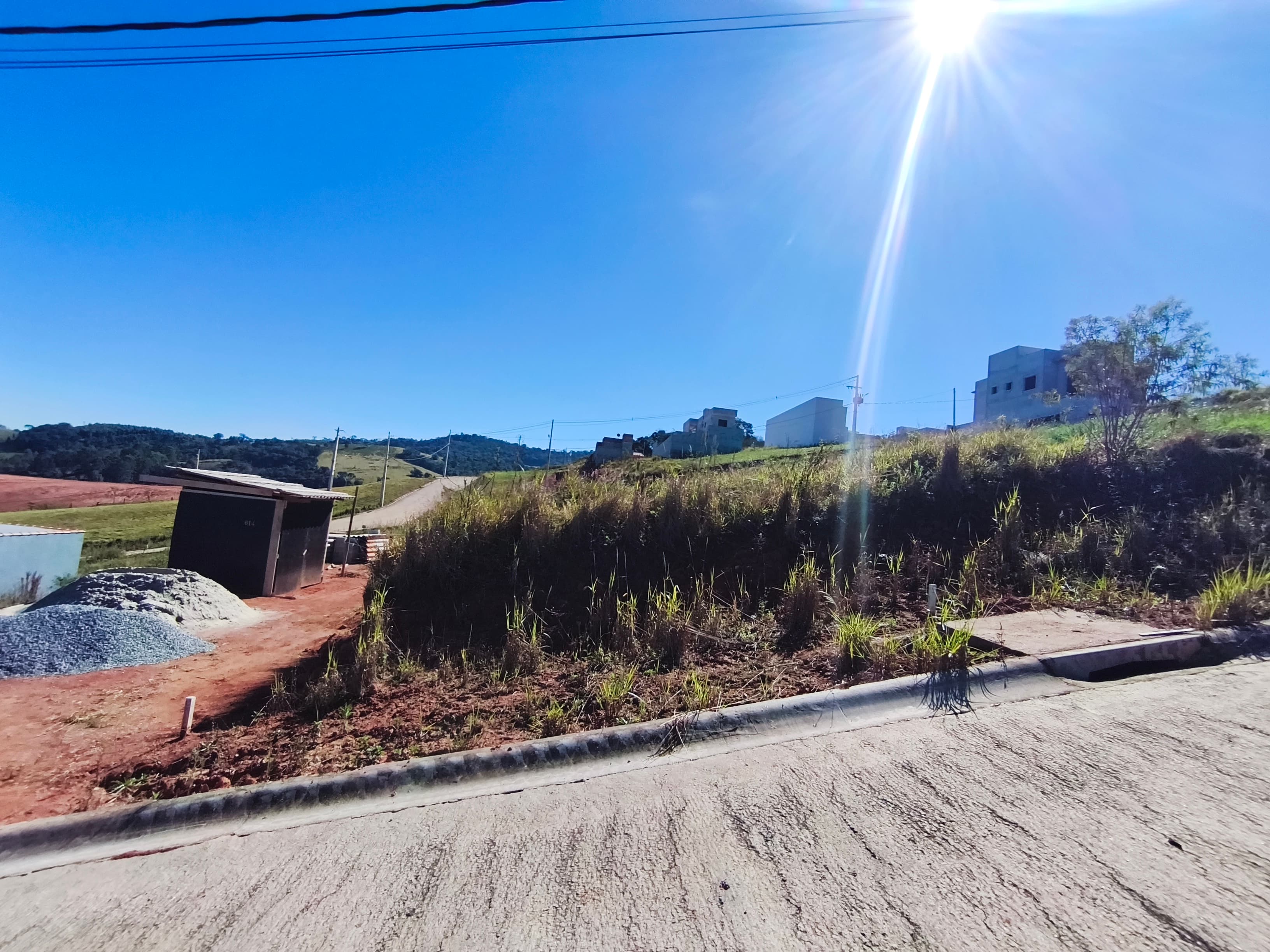 LOTE À VENDA EM TOLEDO/MG