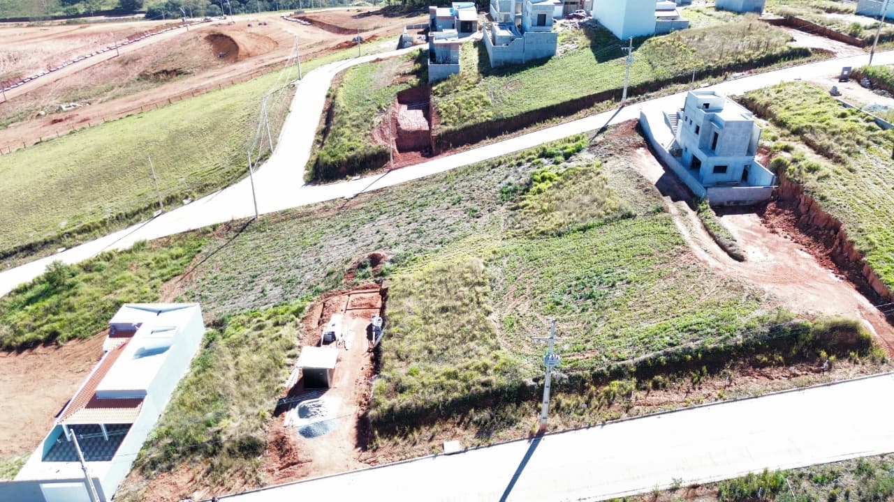 LOTE À VENDA EM TOLEDO/MG