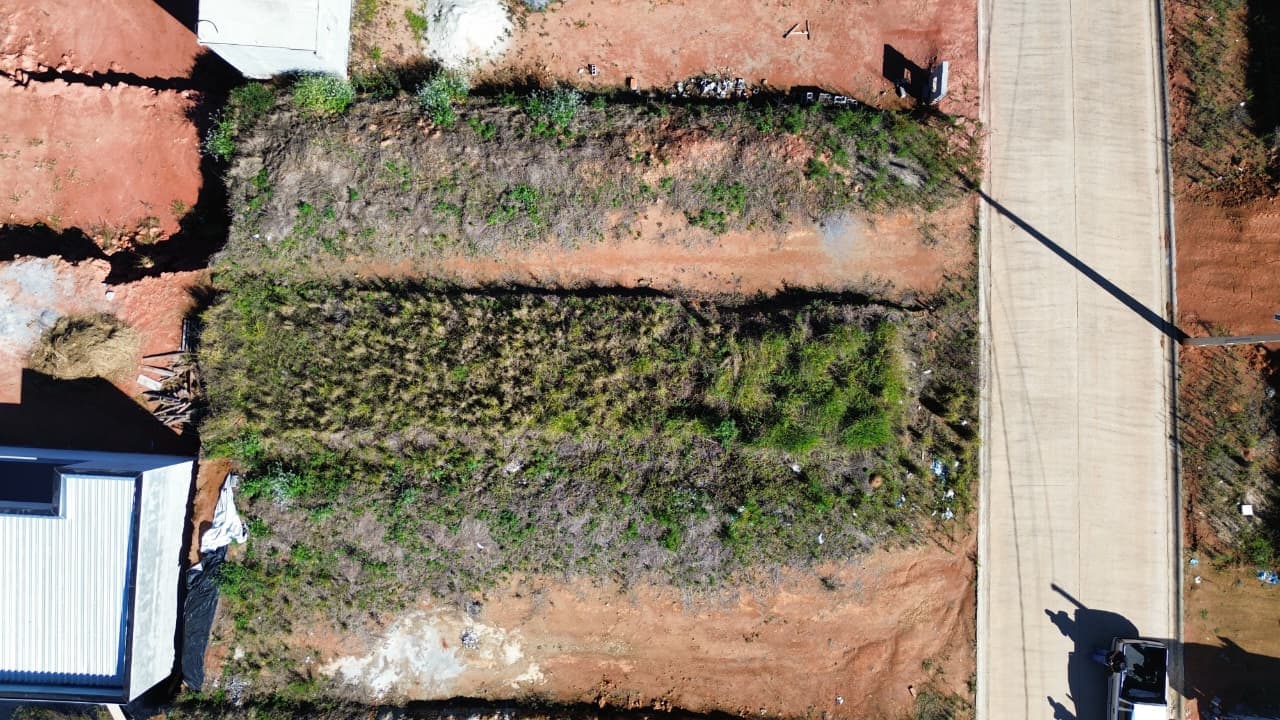 LOTE À VENDA EM TOLEDO/MG
