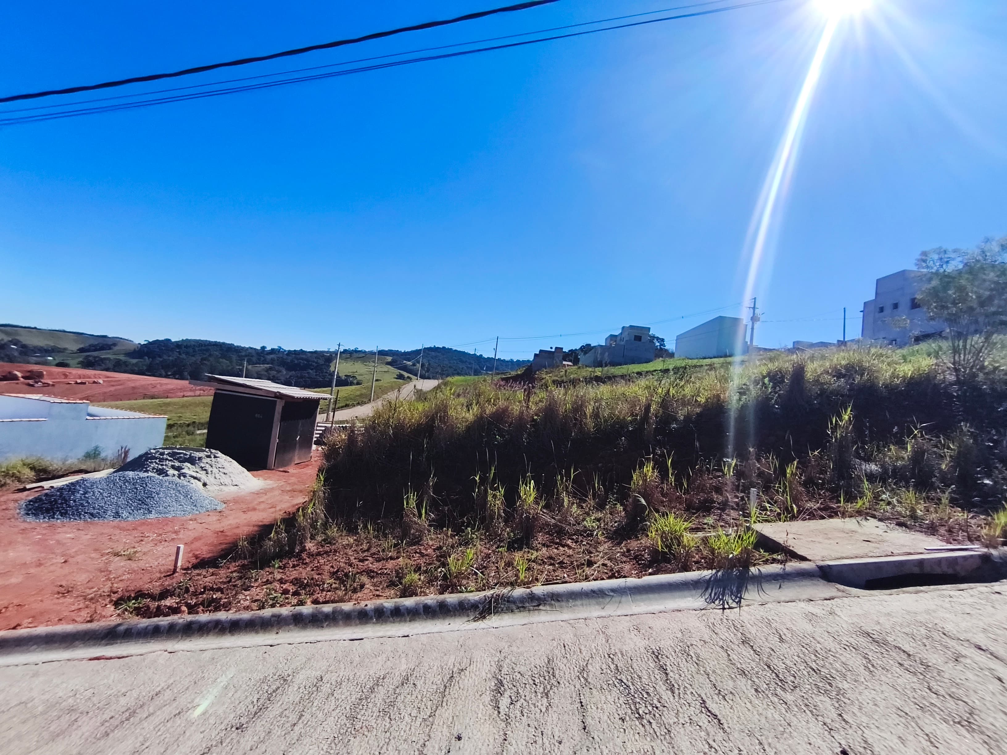 LOTE À VENDA EM TOLEDO/MG