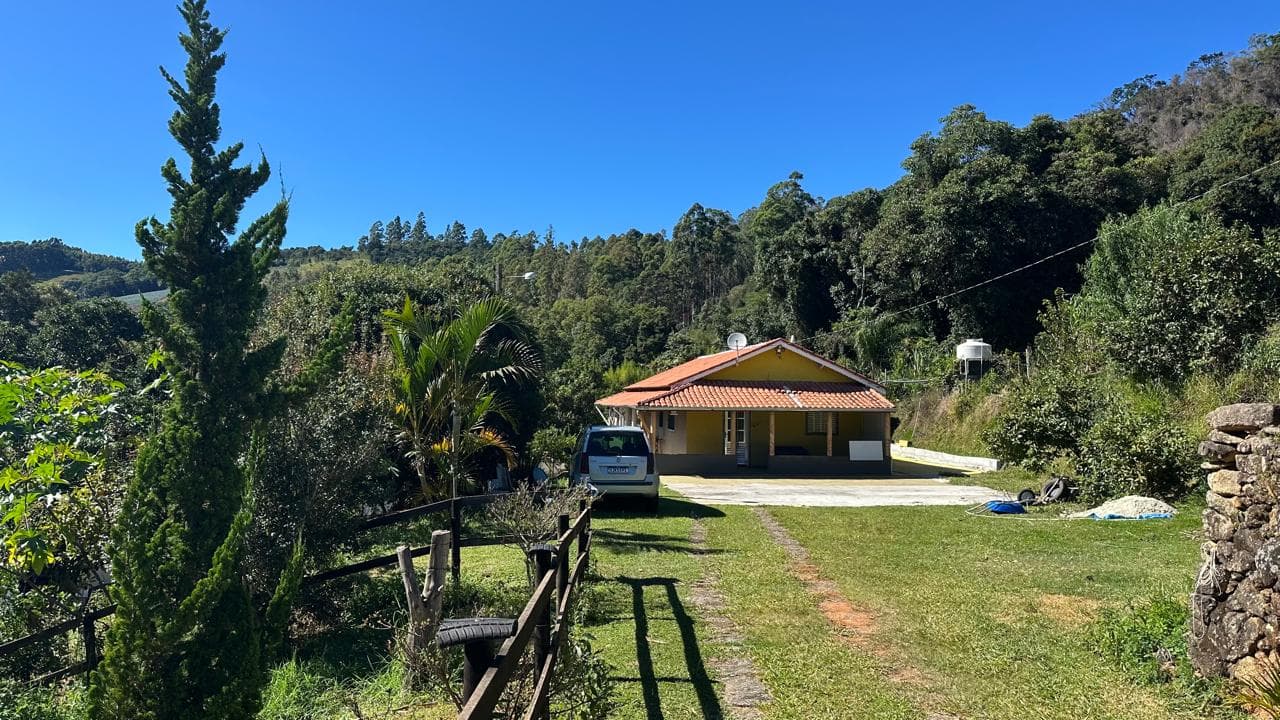 CHÁCARA À VENDA – TOLEDO/MG