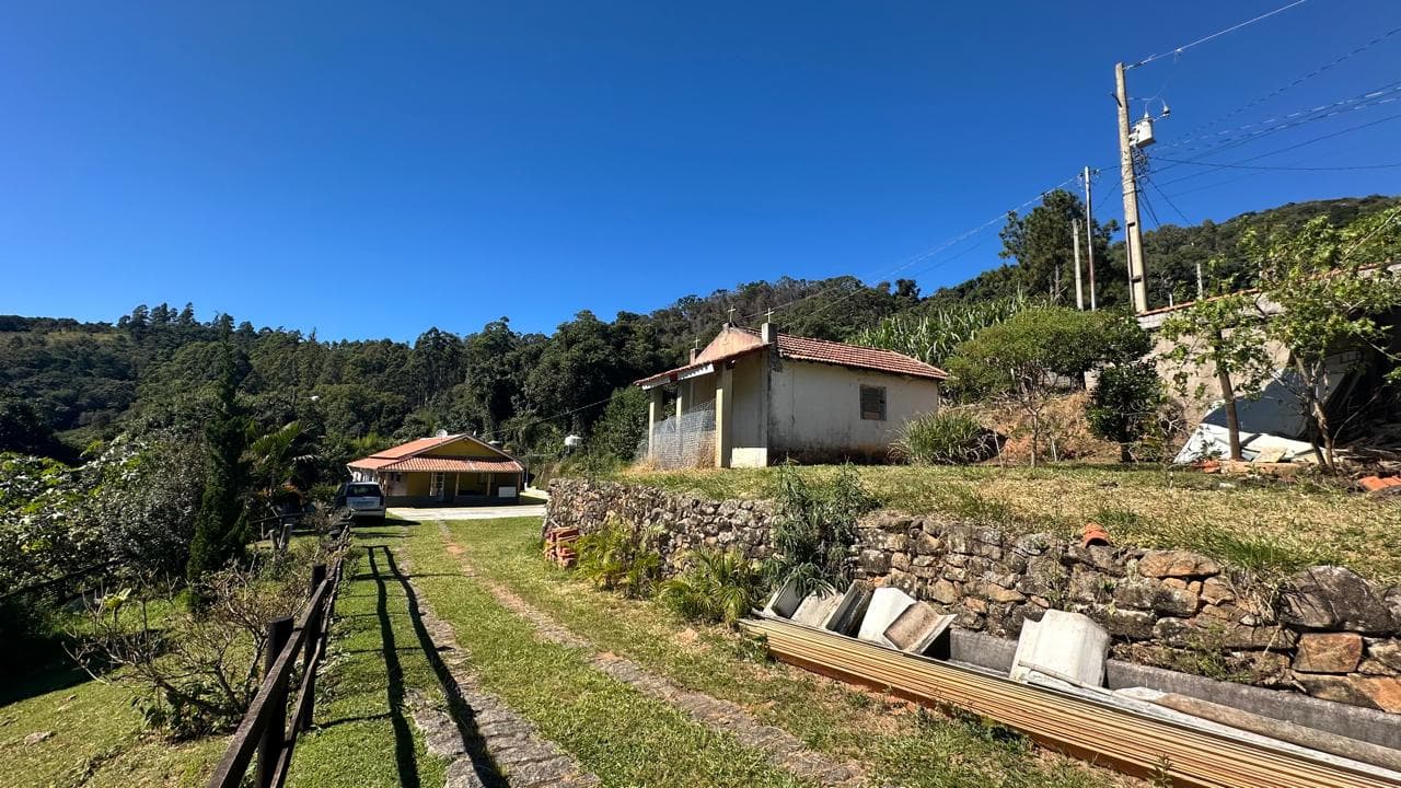 CHÁCARA À VENDA – TOLEDO/MG