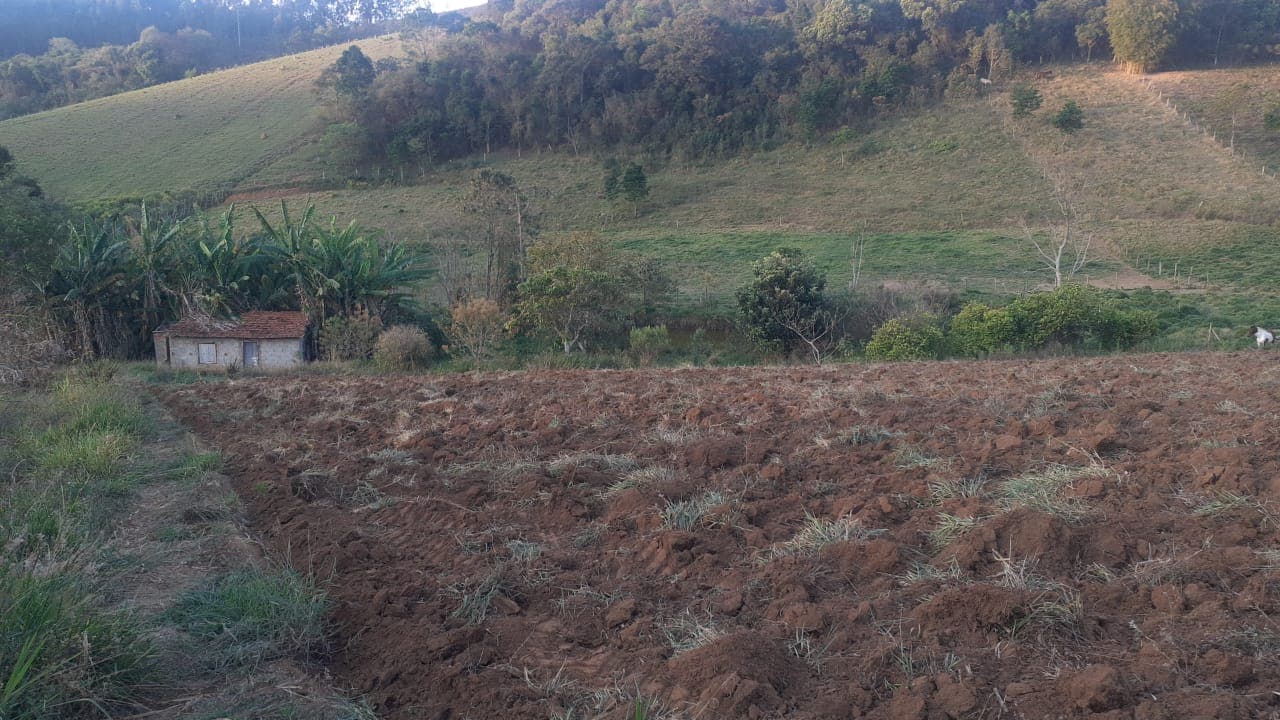 🌿 CHÁCARA À VENDA – ESCRITURADA | E PORTEIRA FECHADA 🌿