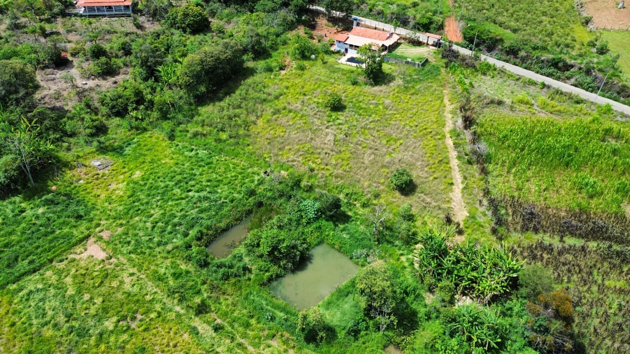 🌿 CHÁCARA À VENDA – ESCRITURADA | E PORTEIRA FECHADA 🌿