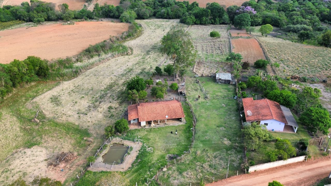 🏡 Chácara à venda – Toledo/MG